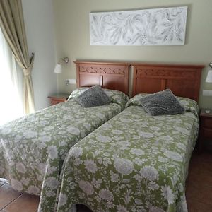 Habitación con 2 Camas Individuales